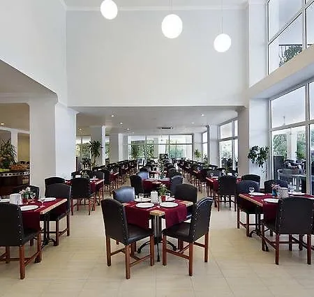 Larissa Club فندق