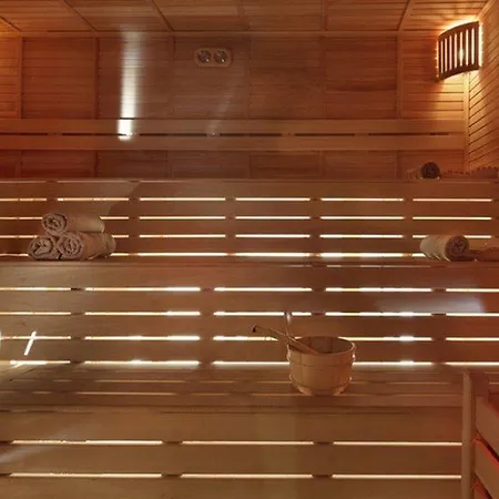 Larissa Club فندق 3*