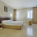 Larissa Club 3* Side