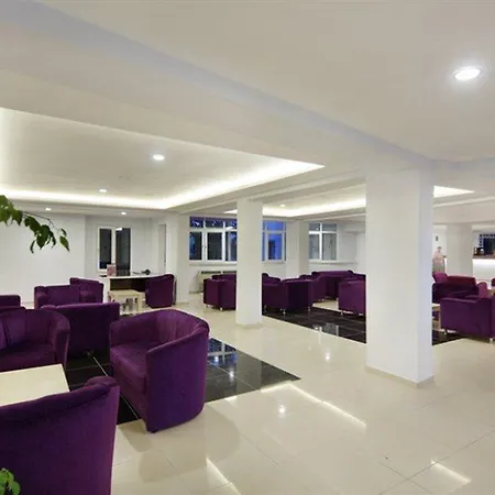 Larissa Club Otel 3*