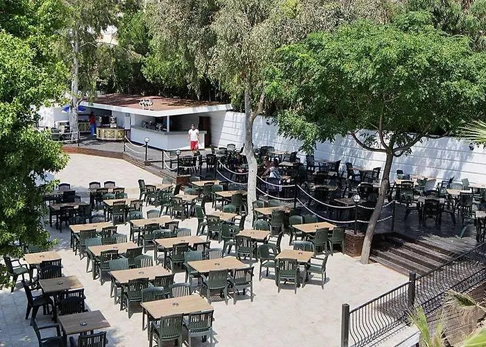 Larissa Club Отель 3*