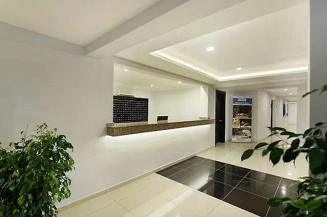 Hotel Larissa Club Side